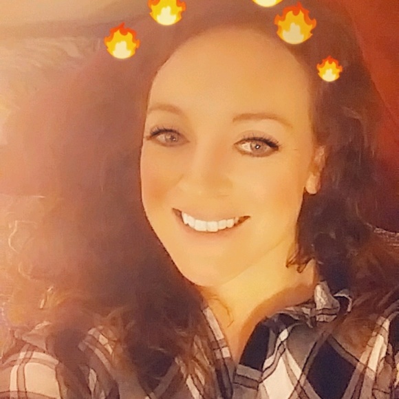 Meet your Posher, Brandy - Picture 1 of 1